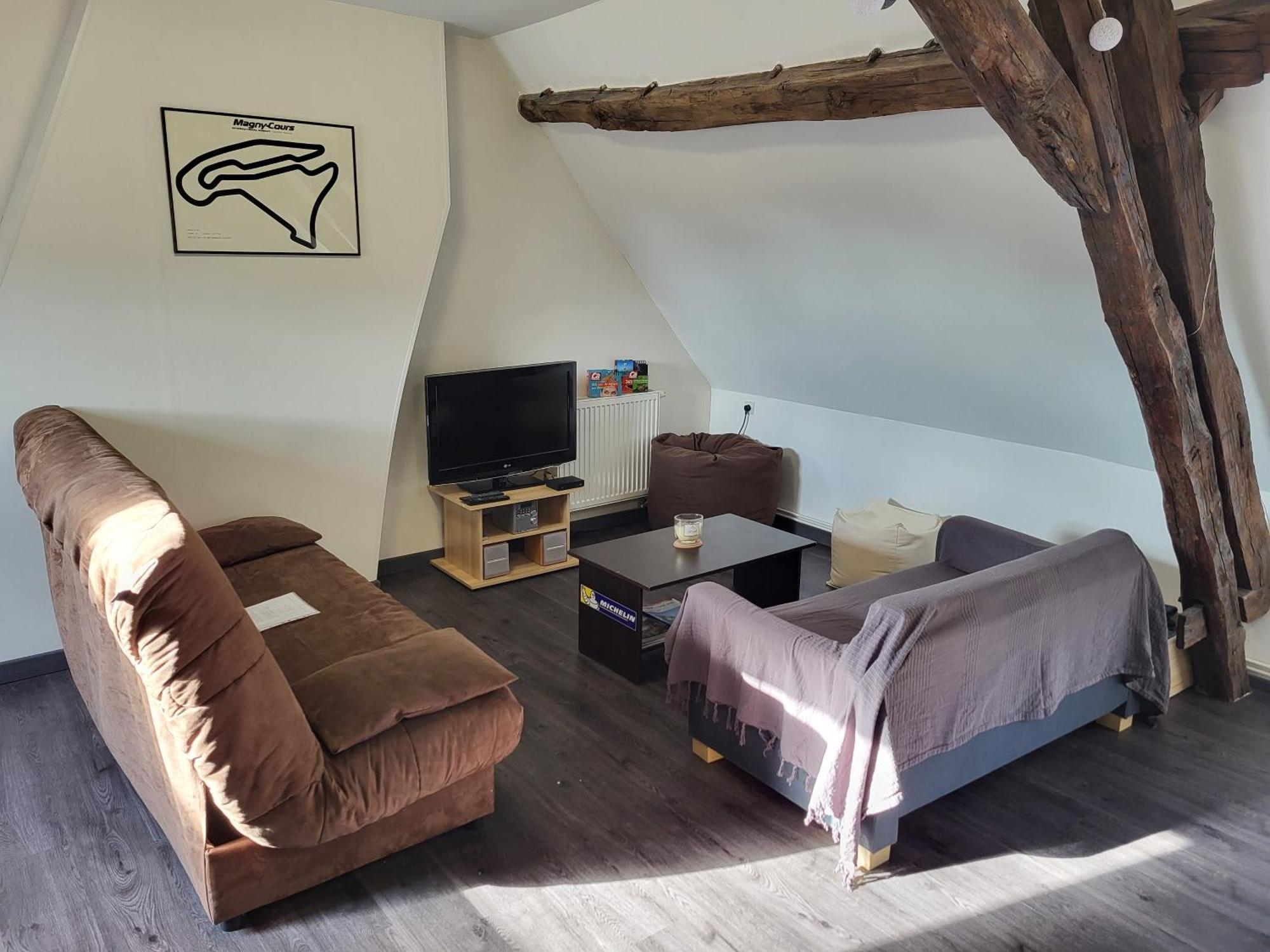 Appartement Au Pied Du Circuit De Magny-Cours Eksteriør bilde